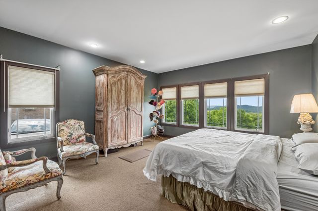 3056 Martin Hollow Rd, Culleoka, TN 38451