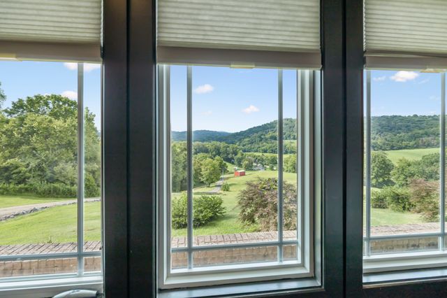 3056 Martin Hollow Rd, Culleoka, TN 38451