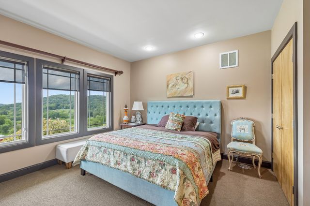 3056 Martin Hollow Rd, Culleoka, TN 38451