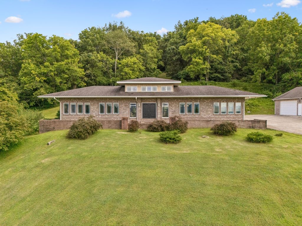 3056 Martin Hollow Rd, Culleoka, TN 38451