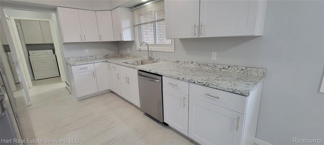 35527 Springvale Street, Farmington, MI 48331