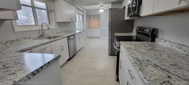 35527 Springvale Street, Farmington, MI 48331