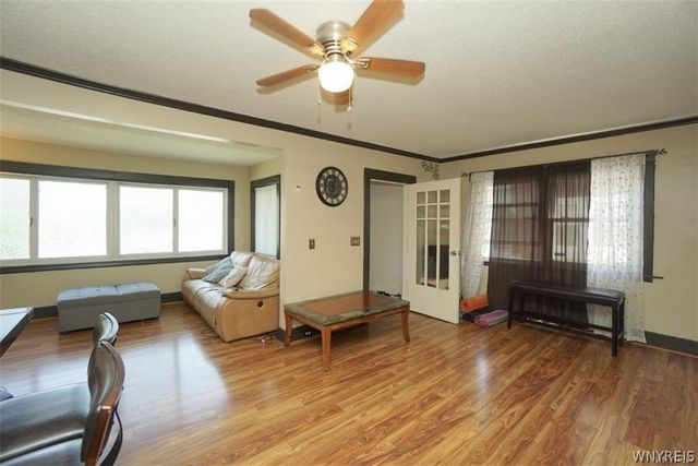 5 Hamlin Road, Buffalo, NY 14208