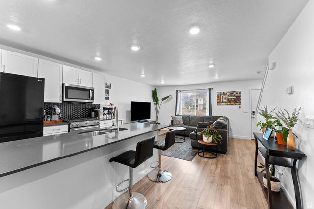 878 N OLD RANCH RD, Lehi, UT 84043
