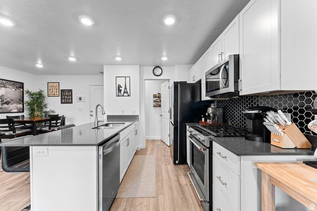 878 N OLD RANCH RD, Lehi, UT 84043