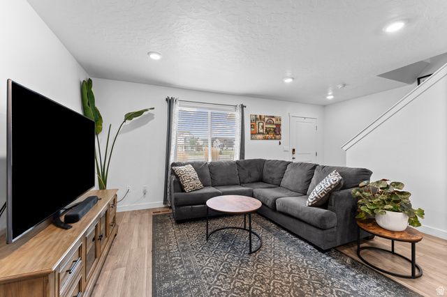 878 N OLD RANCH RD, Lehi, UT 84043
