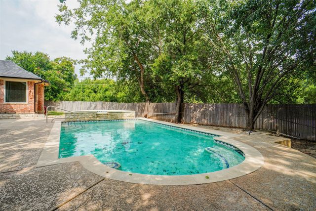 7113 Meandering Court, North Richland Hills, TX 76182