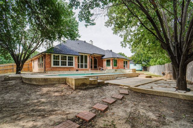 7113 Meandering Court, North Richland Hills, TX 76182