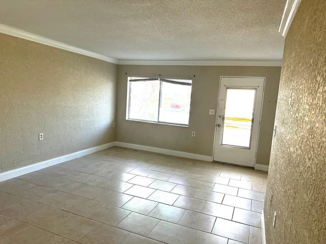 8450 112TH STREET 102, Seminole, FL 33772