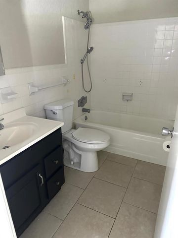 8450 112TH STREET 102, Seminole, FL 33772