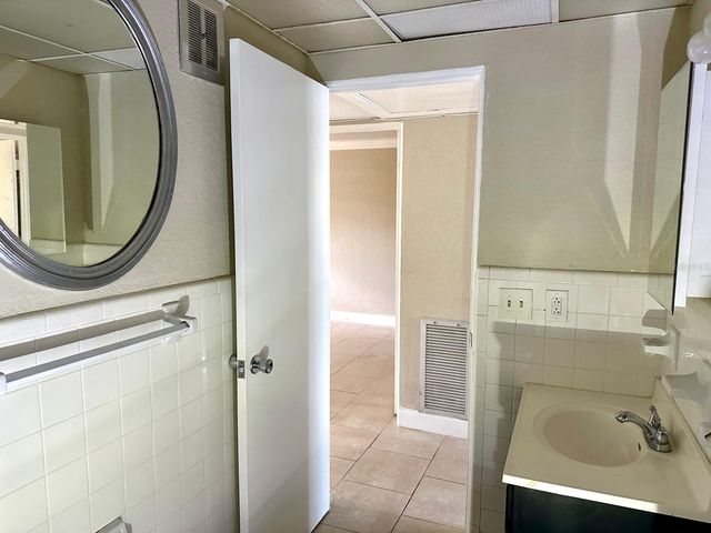 8450 112TH STREET 102, Seminole, FL 33772