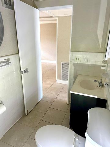 8450 112TH STREET 102, Seminole, FL 33772