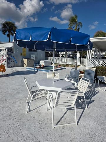 8450 112TH STREET 102, Seminole, FL 33772