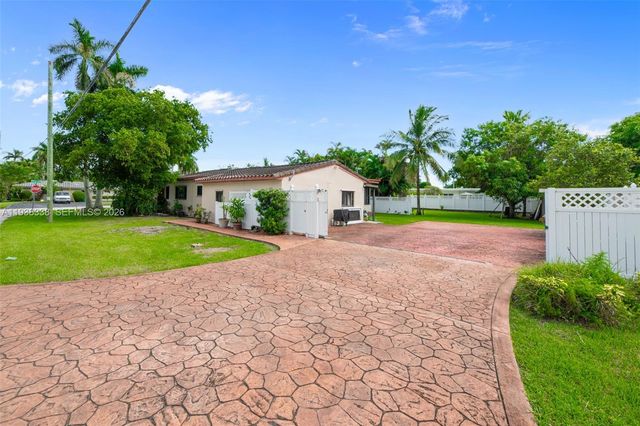 11490 W Biscayne Canal Rd, Miami, FL 33161