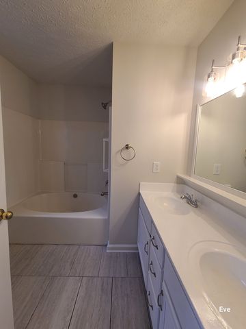 2733 Airwood Dr, Nashville, TN 37214