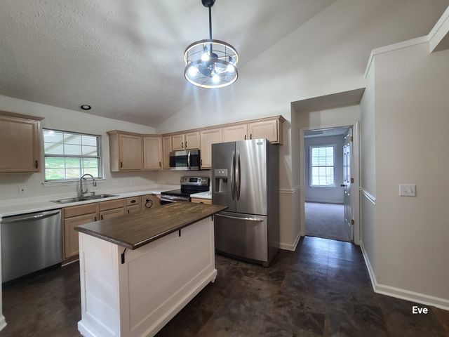2733 Airwood Dr, Nashville, TN 37214