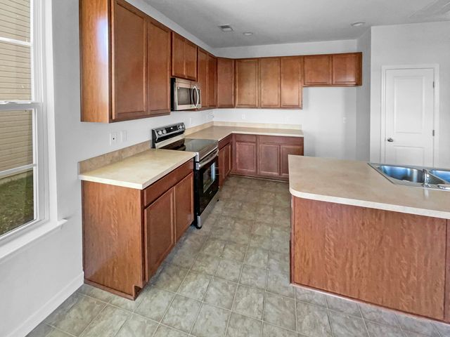 320 Saucer Road, Summerville, SC 29486