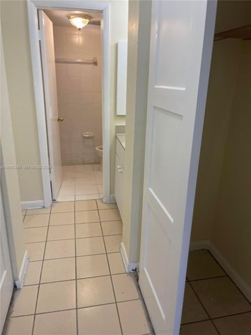 1325 W 68th Street 221, Hialeah, FL 33014