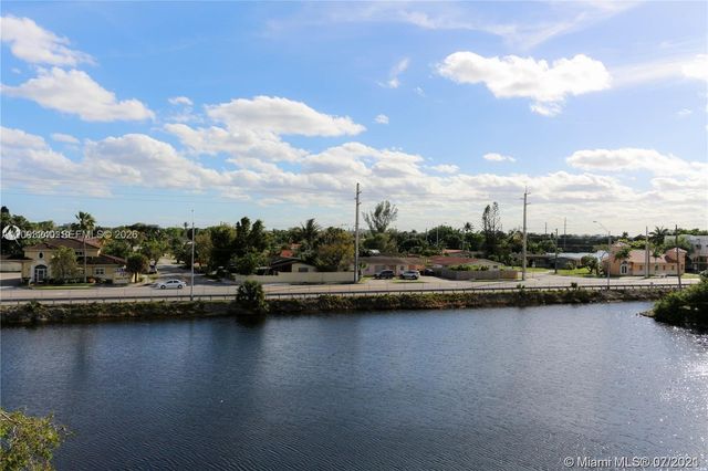 1325 W 68th Street 221, Hialeah, FL 33014