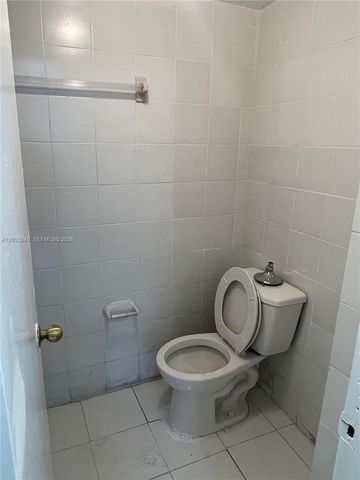 1325 W 68th Street 221, Hialeah, FL 33014
