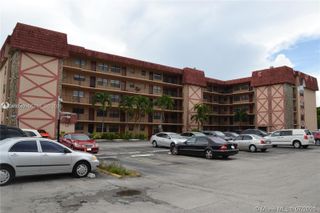 1325 W 68th Street 221, Hialeah, FL 33014