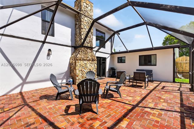 7221 Freedom St, Hollywood, FL 33024