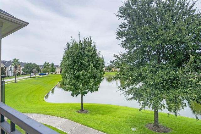 2043 Palm Forest Lane, Houston, TX 77077