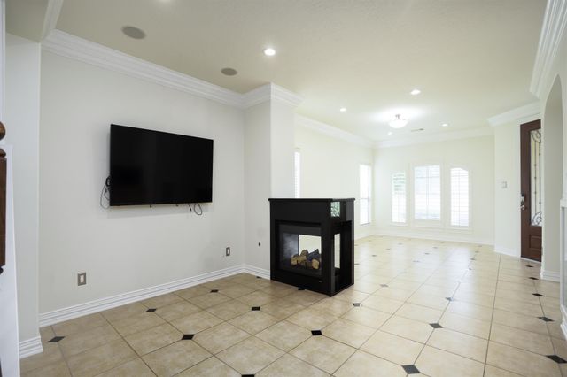 2043 Palm Forest Lane, Houston, TX 77077