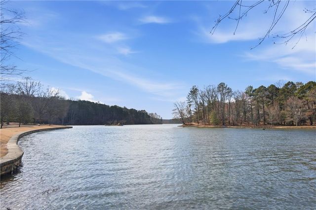 382 Teal Court, Roswell, GA 30076