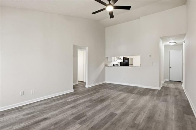 382 Teal Court, Roswell, GA 30076