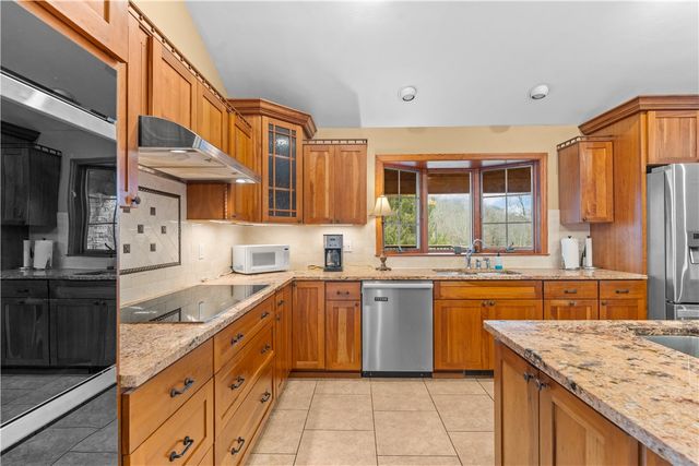 129 Sawmill Lane, Penn Twp, PA 16053