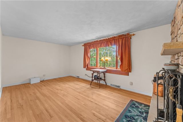 129 Sawmill Lane, Penn Twp, PA 16053