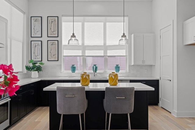 2805 McCurdy ST 19, Austin, TX 78723