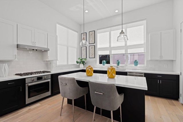 2805 McCurdy ST 19, Austin, TX 78723