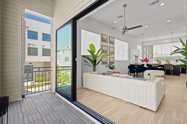 2805 McCurdy ST 19, Austin, TX 78723