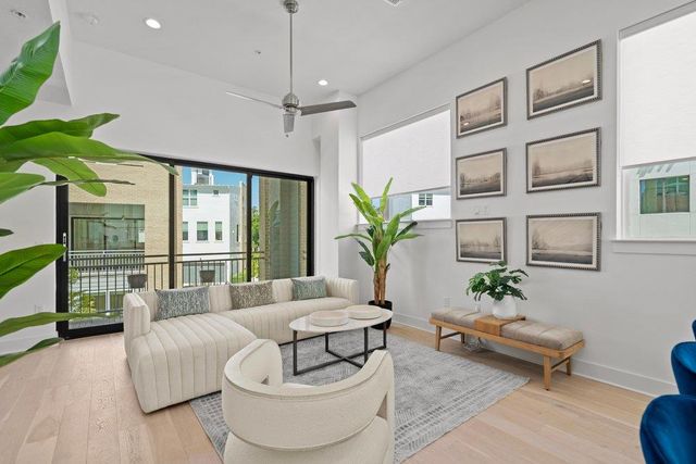 2805 McCurdy ST 19, Austin, TX 78723