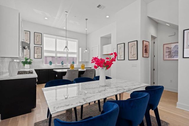 2805 McCurdy ST 19, Austin, TX 78723