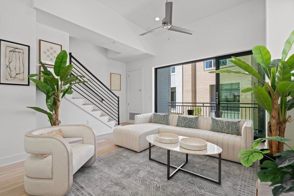 2805 McCurdy ST 19, Austin, TX 78723