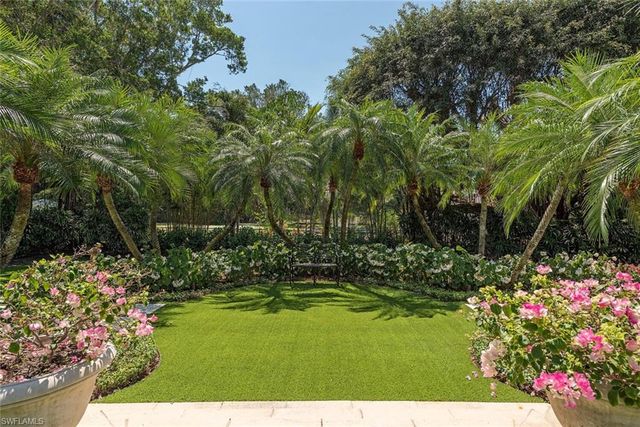 XXX Lantern LN, Naples, FL 34102