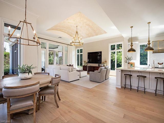 XXX Lantern LN, Naples, FL 34102