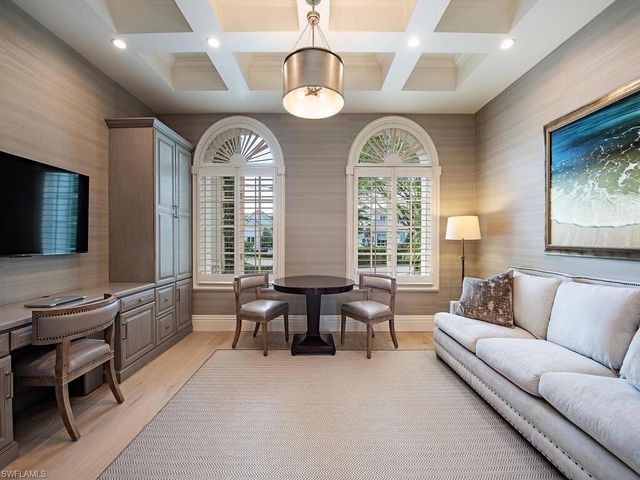 XXX Lantern LN, Naples, FL 34102