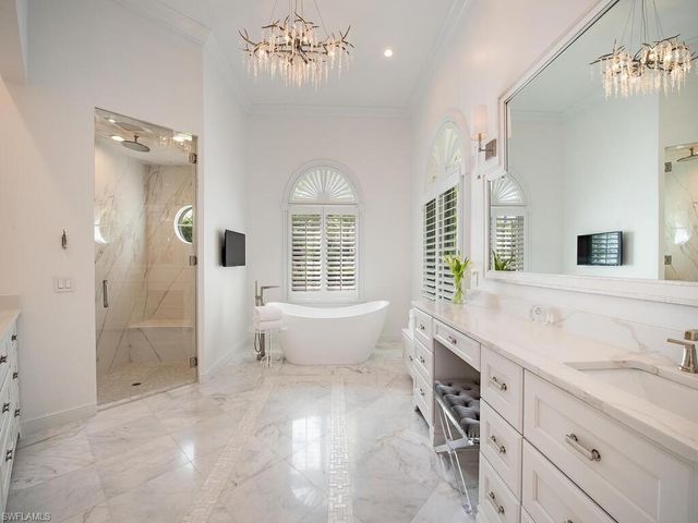 XXX Lantern LN, Naples, FL 34102