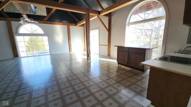 3545 W Us Highway 136, Crawfordsville, IN 47933