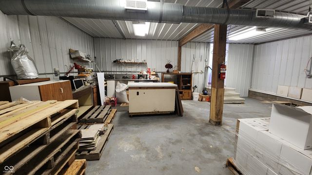 3545 W Us Highway 136, Crawfordsville, IN 47933