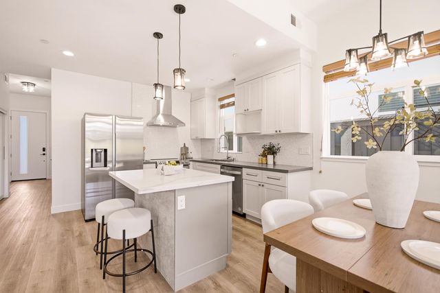 1721 Middlefield Road, Redwood City, CA 94063