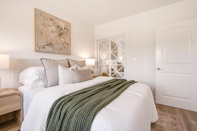 1721 Middlefield Road, Redwood City, CA 94063