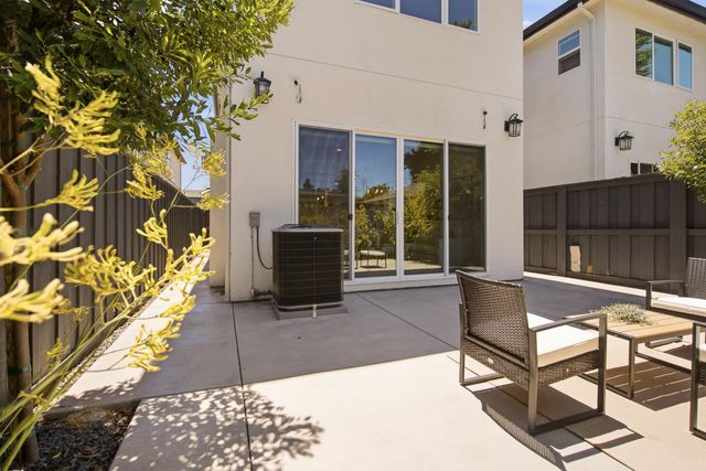 1721 Middlefield Road, Redwood City, CA 94063