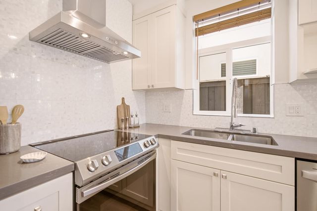 1721 Middlefield Road, Redwood City, CA 94063