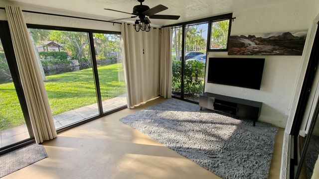 385 NW 36th Avenue, Deerfield Beach, FL 33442