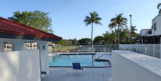 385 NW 36th Avenue, Deerfield Beach, FL 33442